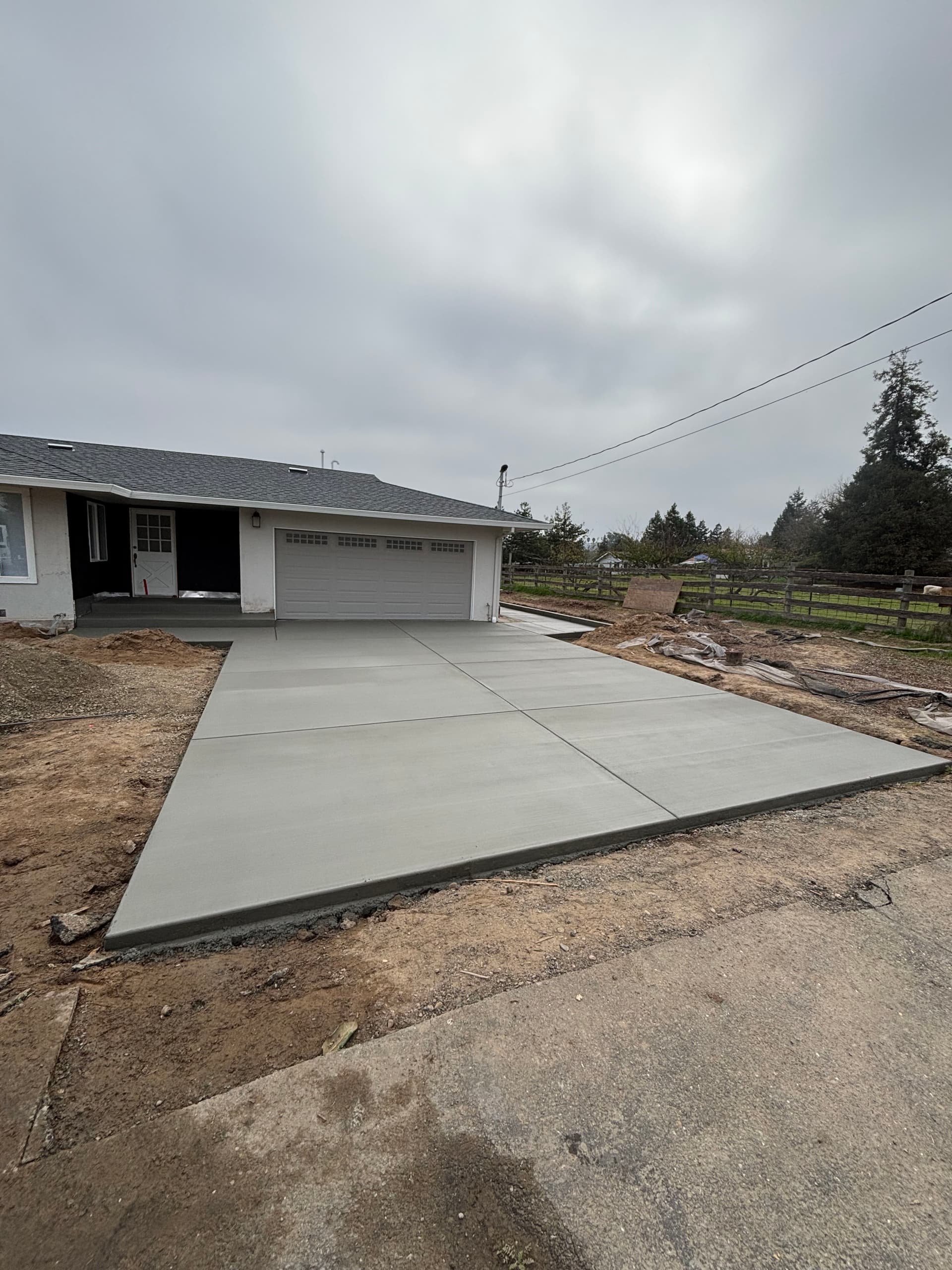 New Driveway Porch and Sidewalks Poured in Petaluma