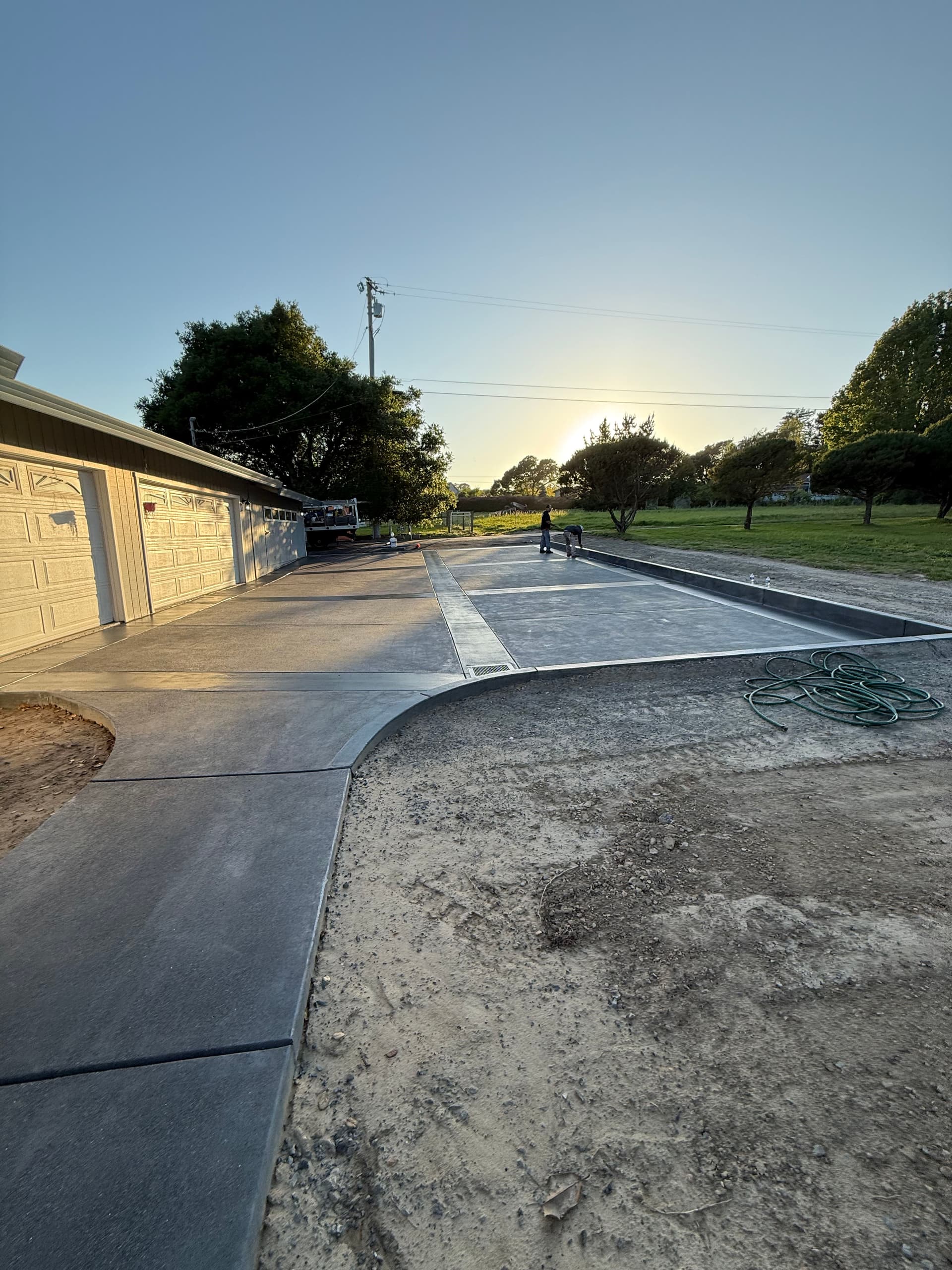 Gallery photos for Two-Tone Concrete Driveway Finished Sharp in Sebastopol: Image #1